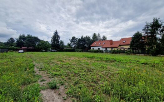 Piękna działka budowlana w Kajetanach