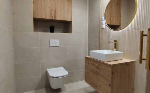 Mieszkanie 2-pok 42,52 m² balkon klima garaż kom