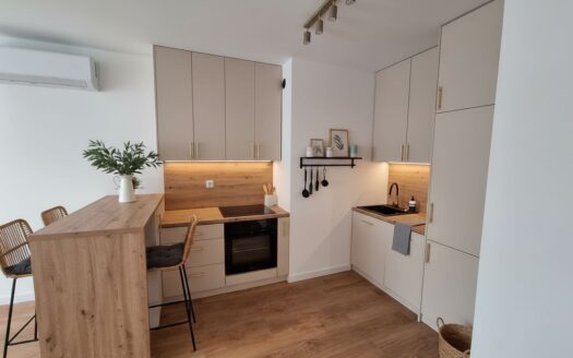 Mieszkanie 2-pok 42,52 m² balkon klima garaż kom