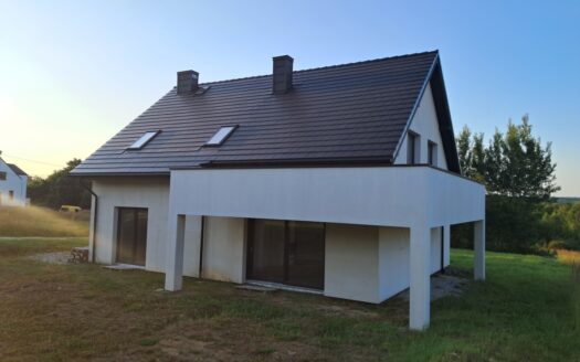 Dom NOWY ,212 m2, Piękne widoki , 5 km od Kielc