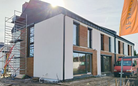 WOLA KOPCOWA – 2 poziomowe mieszkania z ogródkami