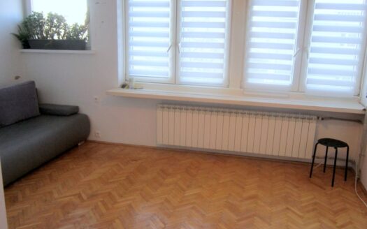 Kawalerka na inwestycje przy metrze !