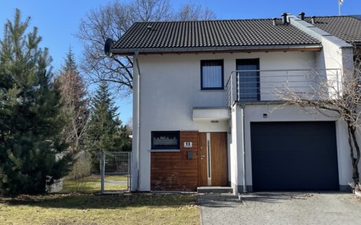 Dom w Krakowie z garażem i ogrodem. Bezpośrednio.