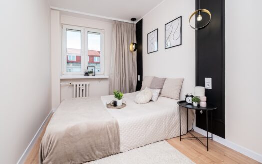 Rozkładowe 3 pok z osobna kuchnia/balkonem/Parking