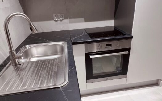 nowa kawalerka dla pary lub singla parking,komorka