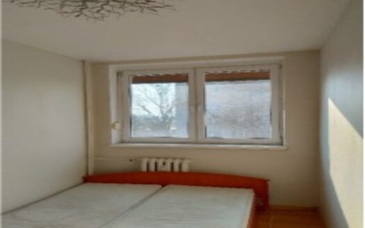 Syndyk sprzeda mieszkanie w Górze!