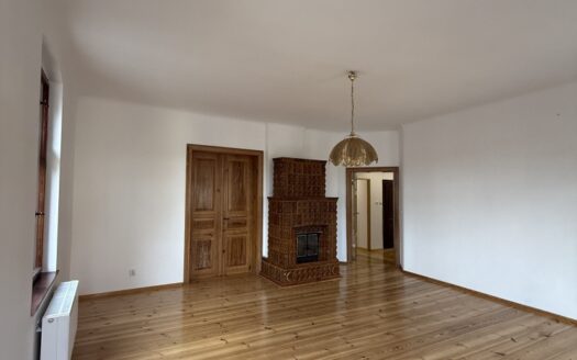 Duże Ciepłe Jasne Mieszkanie w Kamienicy