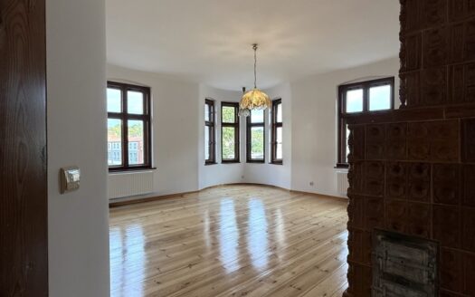 Duże Ciepłe Jasne Mieszkanie w Kamienicy