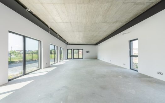 Budynek wolnostojący 280m2 Półłanki do Wynajęcia