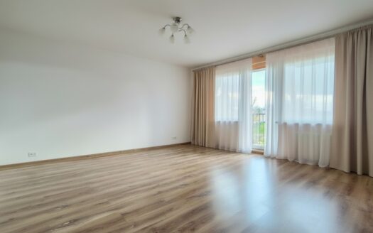 Jasne 4 pokojowe mieszkanie z 3 sypialniami.