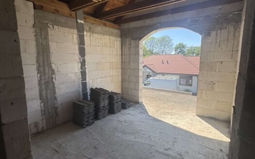 Dom do wykończenia/Zalew Zegrzyński