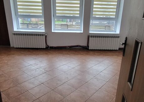 DOM W CENTURUM SZCZUCZYNA