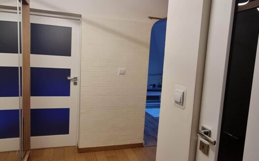 2-pokoje, po remoncie, bezczynszowe. Inwestycyjne