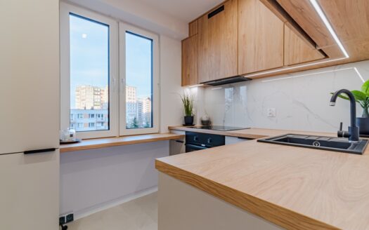 Po remoncie z windą i balkonem! Osobna kuchnia