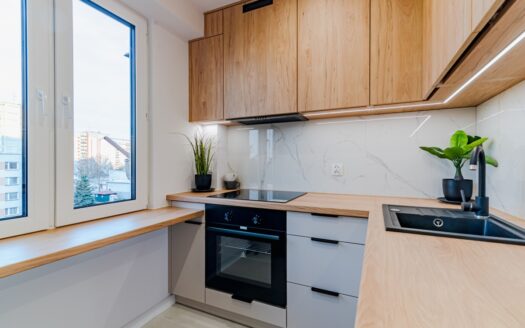 Po remoncie z windą i balkonem! Osobna kuchnia