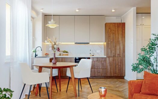 Bezpośrednio – 3 pokoje na Służewcu, po remoncie