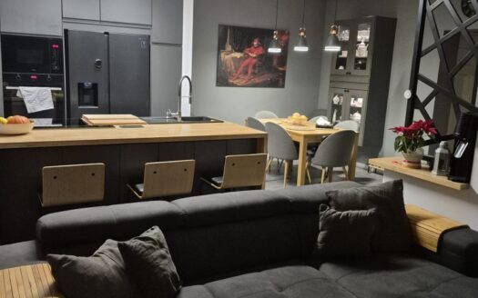 Sprzedam dom o powierzchni 120 m2 5 sypialni