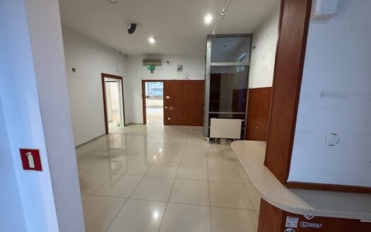 Lokal użytkowy z witrynami / parter / Wilanów