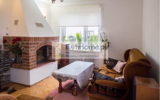 Pszczółki, przestronny dom w spokojnej okolicy