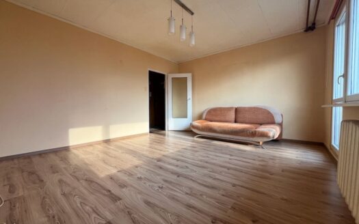 widna kuchnia, loggia 3m2, piwnica 4m2. Wsch-Zach