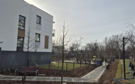 Funkcjonalna kawalerka – niska zabudowa, zieleń