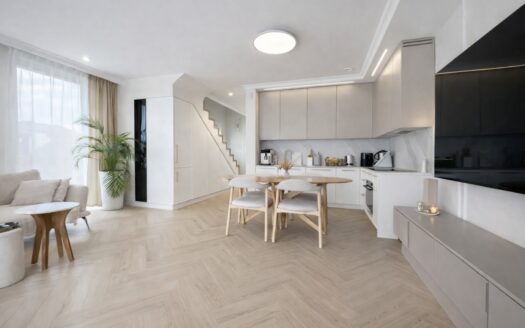 Piękny, skrajny dom – 400m od jeziora i lasu