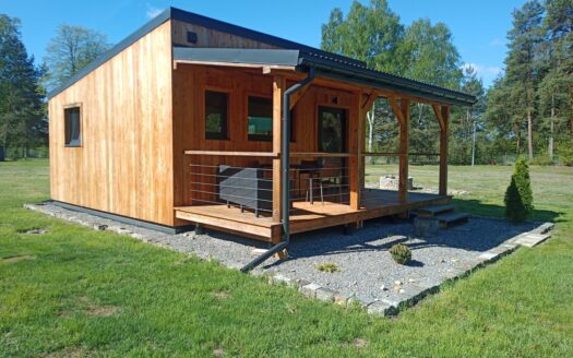 Działka z domkami rekreacyjnymi nad jeziorem