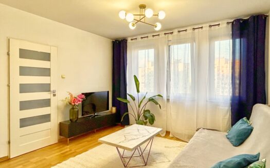 Świetny rozkład – dużo okien – balkon – wanna