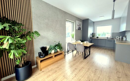 Nowy wykończony dom, Łąka – 10 km od centrum