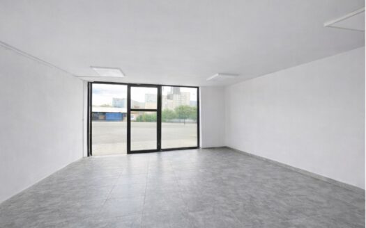 Handlowo Usługi Czerniakowska róg Bartyckiej 60 m2