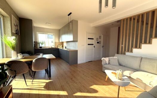 Nowy wykończony dom, Łąka – 10 km od centrum