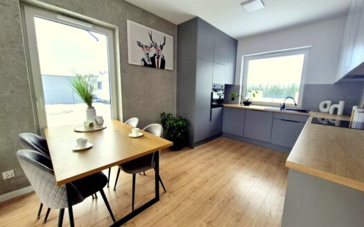 Nowy wykończony dom, Łąka – 10 km od centrum