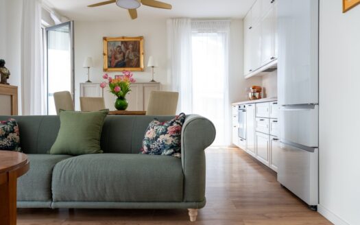 3 balkony/75 m2/2 miejsca w garażu/Komórka 10 m2