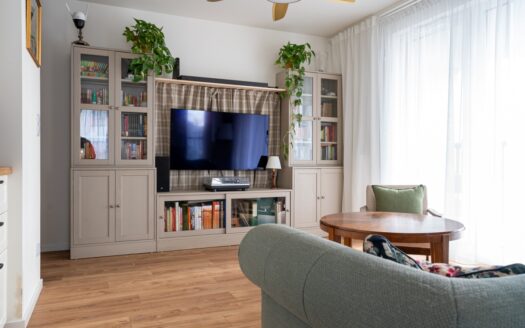 3 balkony/75 m2/2 miejsca w garażu/Komórka 10 m2