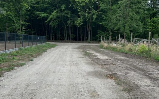 Wyjątkowa działka przy lesie, blisko nowych domów