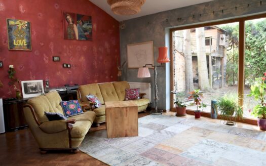 Dom z ogrodem-Saska Kępa, Algierska-Bezpośrednio