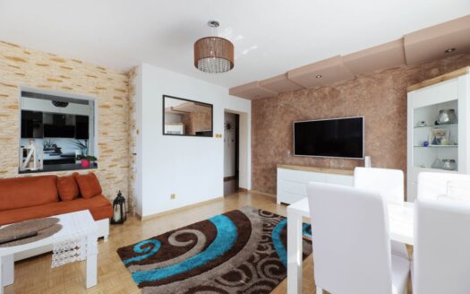 Rozkładowe mieszkanie + 25 m2 strychu w centrum