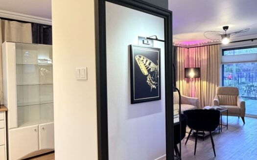 Eleganckie 2 pokoje, gotowe do zamieszkania.