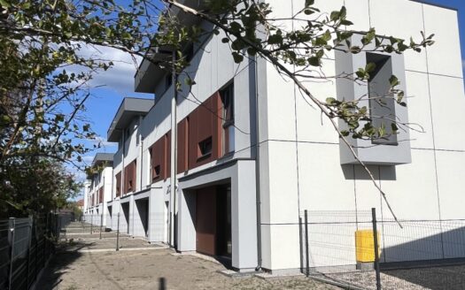 Domy do wynajęcia w stanie deweloperskim dla firm