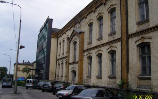 Nieruchomość inwestycyjna 2500 m2 + działka