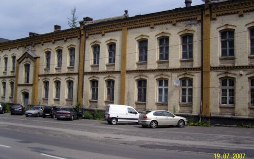 Nieruchomość inwestycyjna 2500 m2 + działka