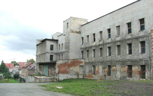 Na sprzedaż budynek przemysłowy 2470,8m2, Pieszyce