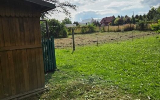 Trzy ładne działki (łącznie 12 arów)