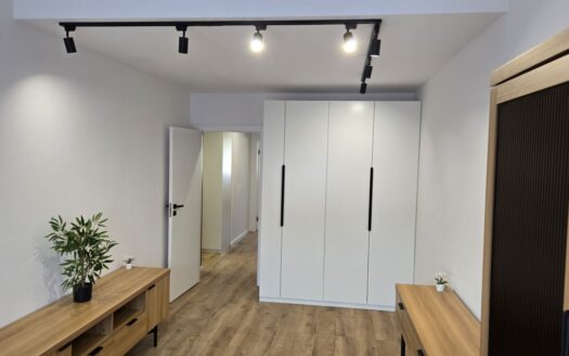 Bezpośrednio dwupoziomowe 4 pokoje,2 łazienki