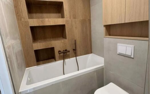 4-pokojowe mieszkanie po remoncie w centrum Błonia