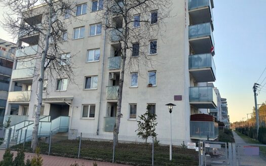 Trzypokojowe mieszkanie z dużym balkonem!