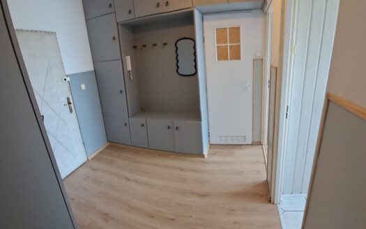 Sprzedam: 3 pok-ok.52 m2-III piętro-balkon-KONIN