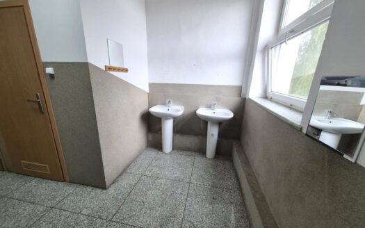 Lokal na magazyn lub produkcję – 898m2 – Łódź